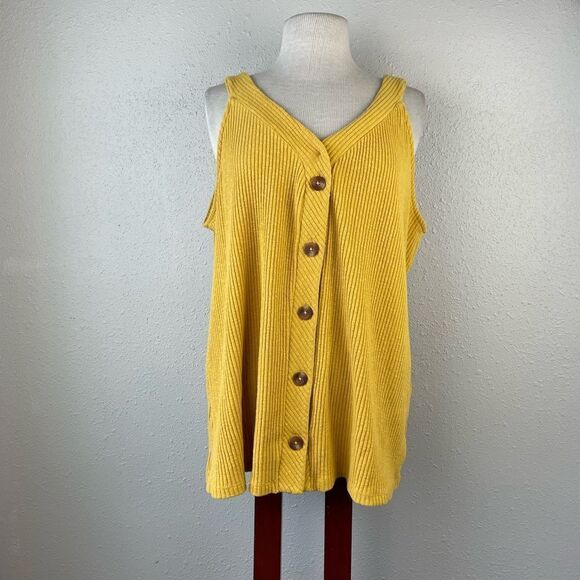 Pre-Owed Unbranded Womens Mustard Yellow Button Down Tank Top Size 2X - Picture 1 of 6